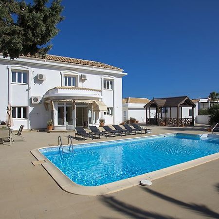 Villa Georgia Pernera Zewnętrze zdjęcie